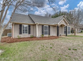 204 Hemlock Dr, Flowood, MS 39232