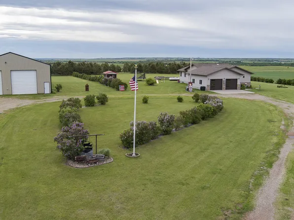654 51st Ave SW, Hazen, ND 58545