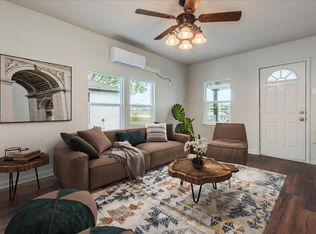 112 Gazley St #A, Smithville, TX 78957