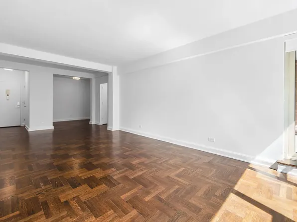 40 Park Avenue image 3 of 13