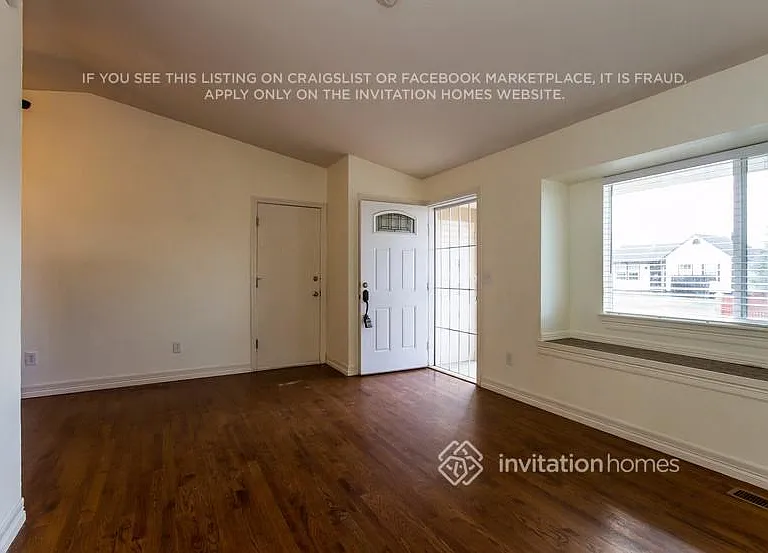 1772 S Genoa Way — Photo 5