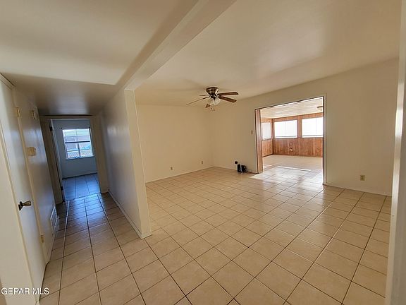 4th image of 9513 Fairfax St