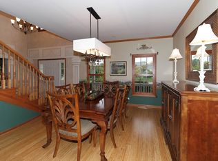 1121 Omalley Dr, Lake Zurich, IL 60047