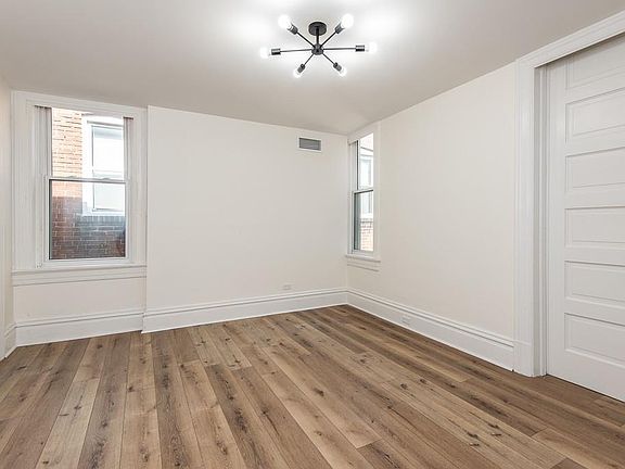 5th image of 3507 Magnolia Ave