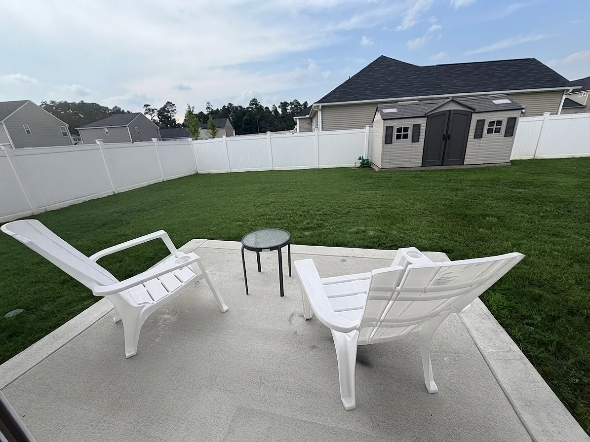 5 bed, 2295 sqft, $900 — Photo 4