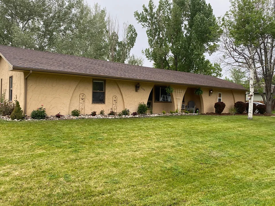 5213 Griffith Dr