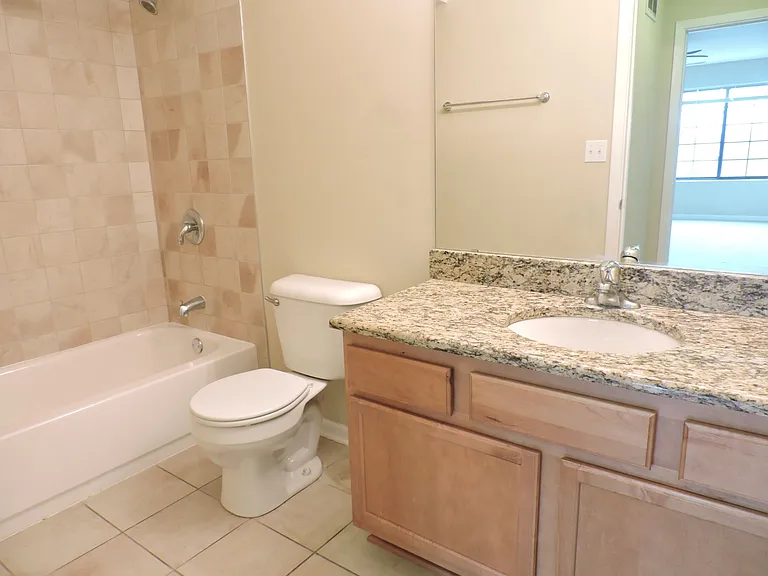 8255 Skokie Blvd #204 — Photo 8