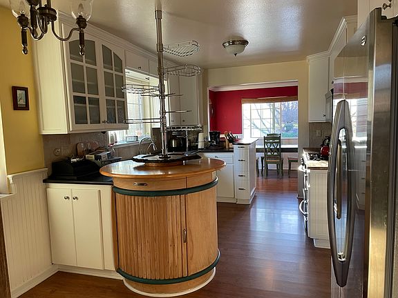 Fully stocked kitchen