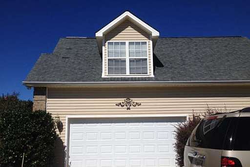 2nd image of 2060 Derbyshire Dr