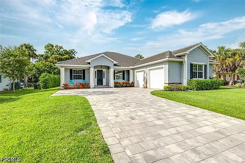 1221 La Faunce Way Photo 1