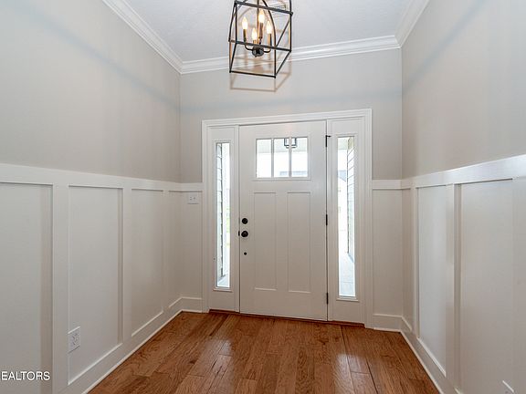 4th image of 1098 Clearmill Dr