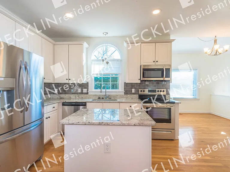 10653 Anna Marie Dr — Photo 10