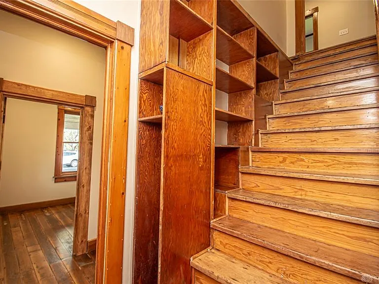 117 Montgomery Ave — Photo 34