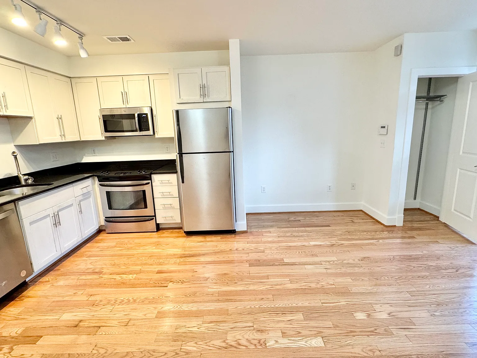 1 bed, $1,750 — Photo 3