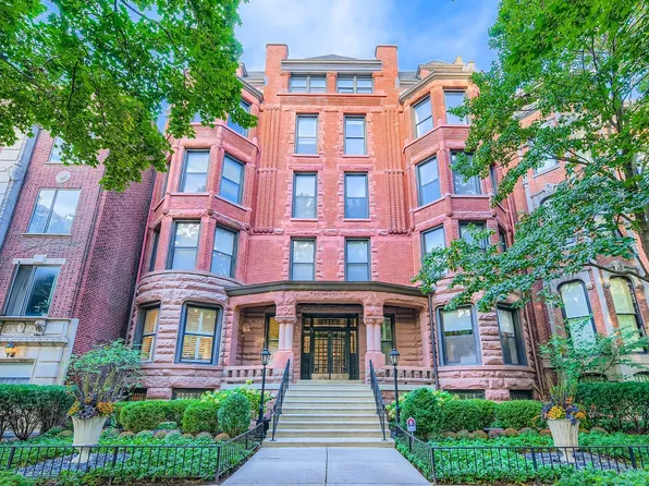 (undisclosed Address), Chicago, IL 60610