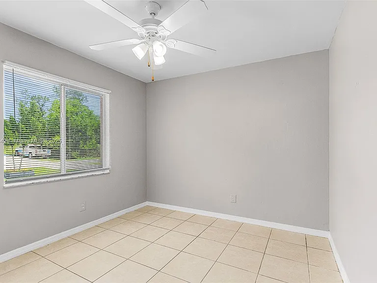 2412 Millie Ave S #2412 — Photo 12