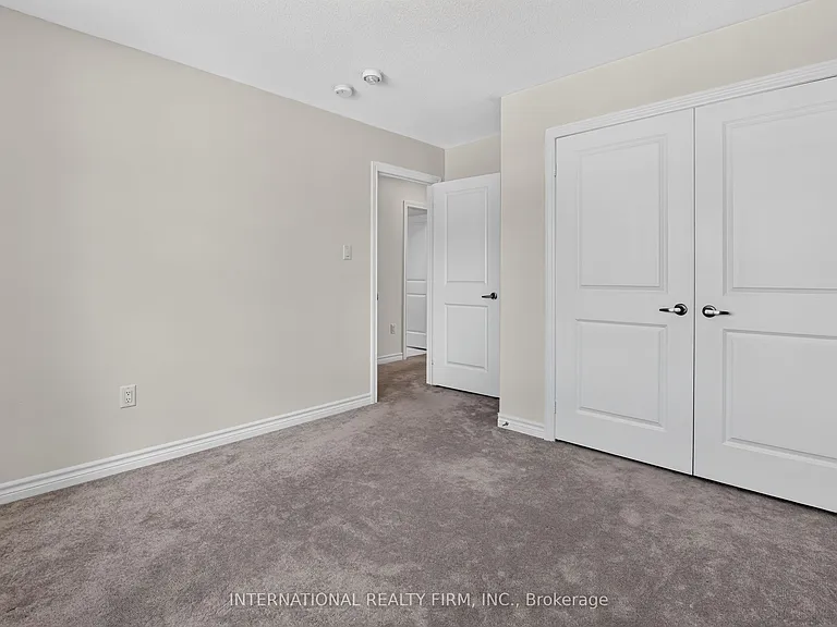 240 Ridley Cres — Photo 31