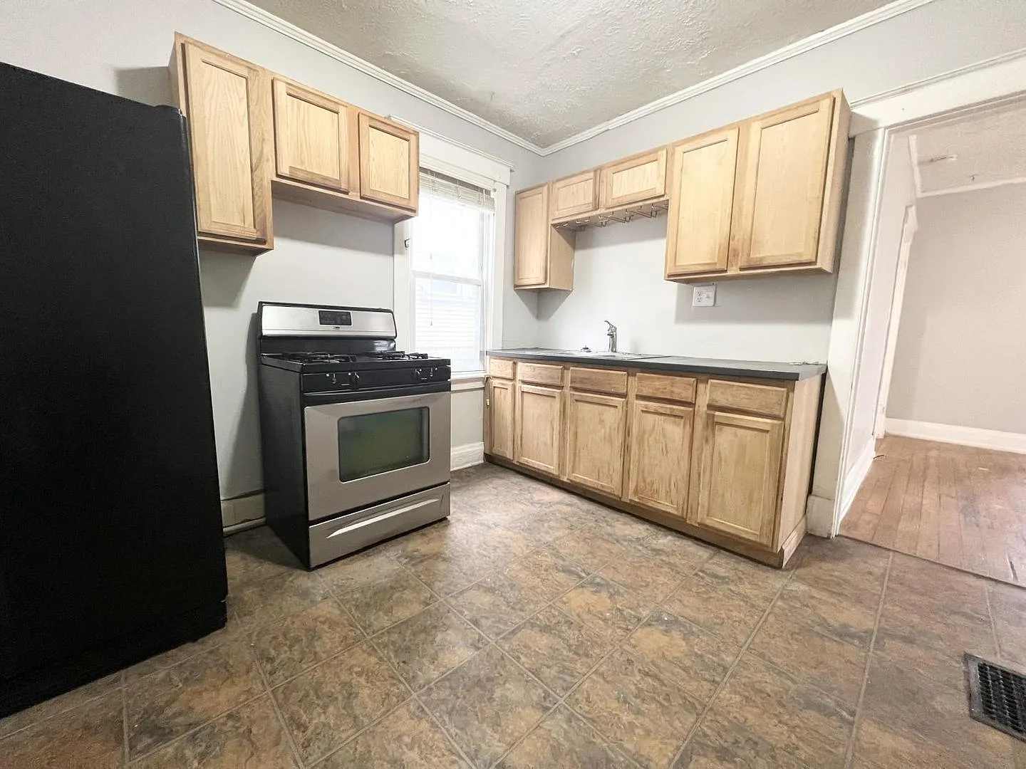 2861 Marshall Ave — Photo 3