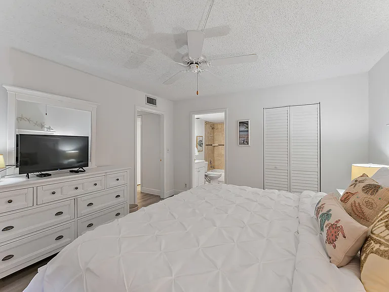 1605 S US Highway 1 #B201 — Photo 20