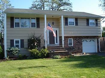 2nd image of 519 Hancock St