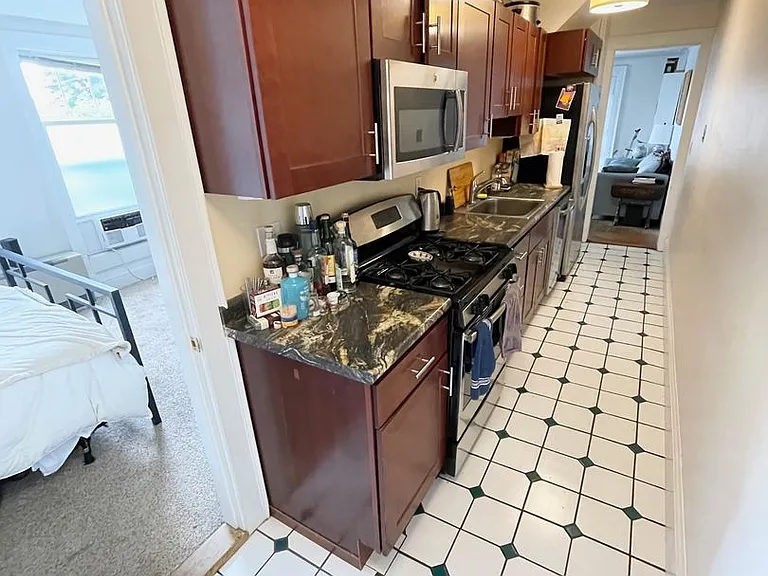25 Granite Street — Photo 4