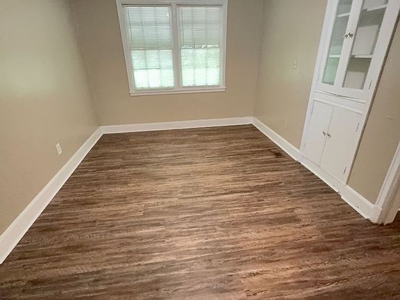 5th image of 120 Munson Dr