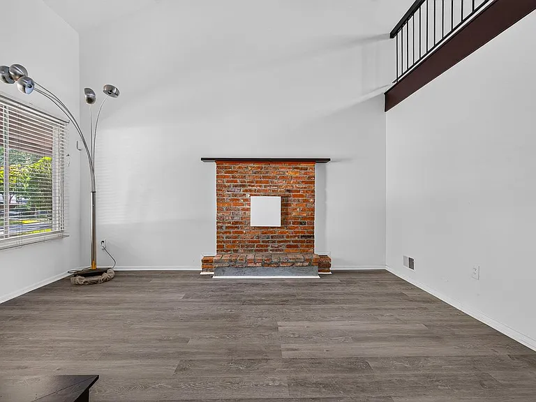 8801 Monmouth Dr — Photo 4