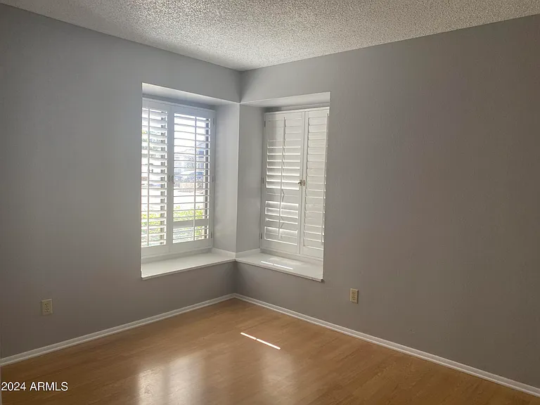 510 W Fellars Dr — Photo 12