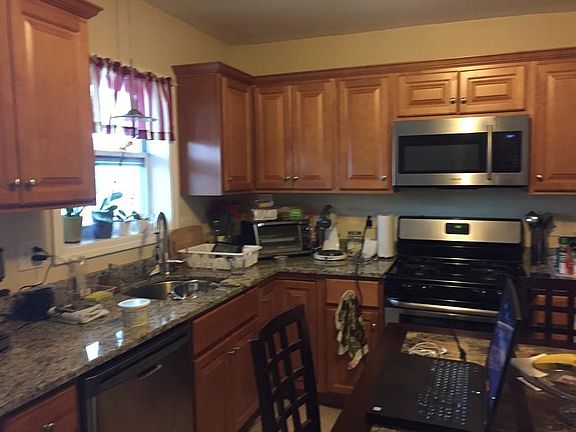 3rd image of 81 Hawthorne St