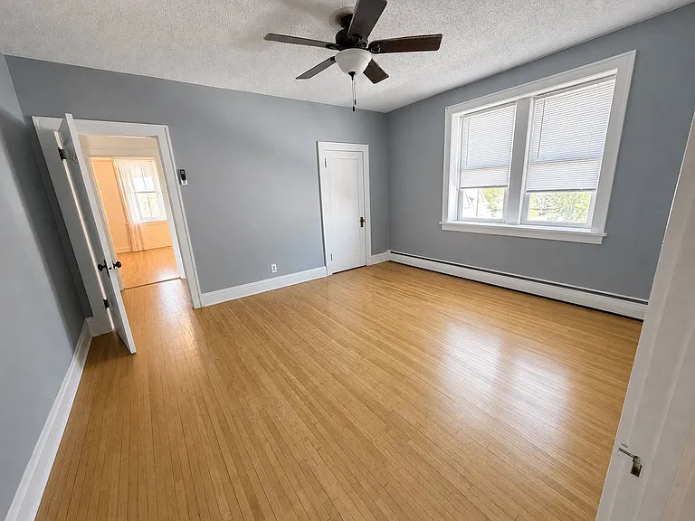 1105 Hammond Ave #4 — Photo 11