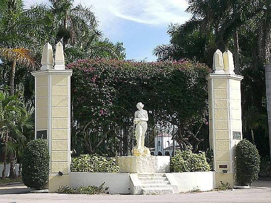 Edision Park Entry