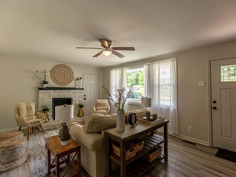 432 Cypress St — Photo 3