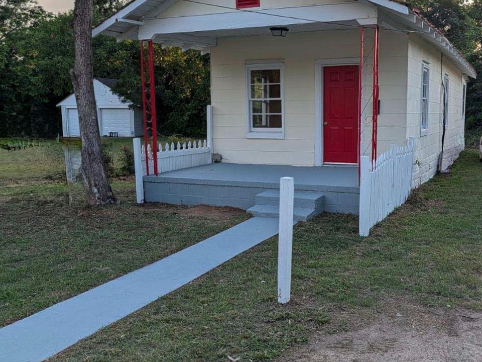 1st image of 608 Alta Vista Ave