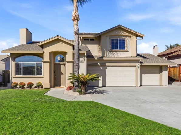 1490 Farragot Dr, Hollister, CA 95023