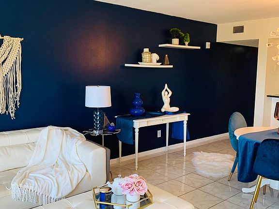 5th image of 501 Gulf Dr N Unit 106