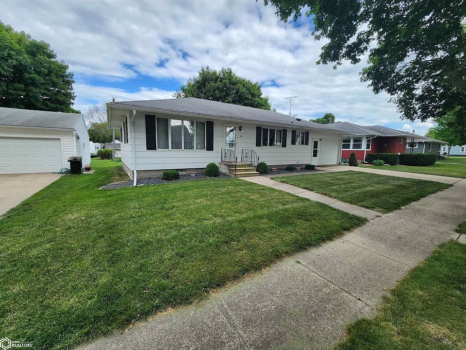1st image of 308 2nd St NE