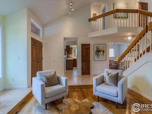 5th image of 1085 Oakdale Pl