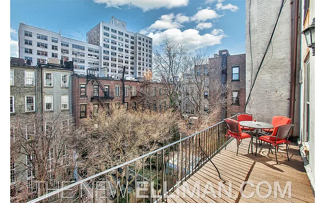 Sold by Douglas Elliman | media 19