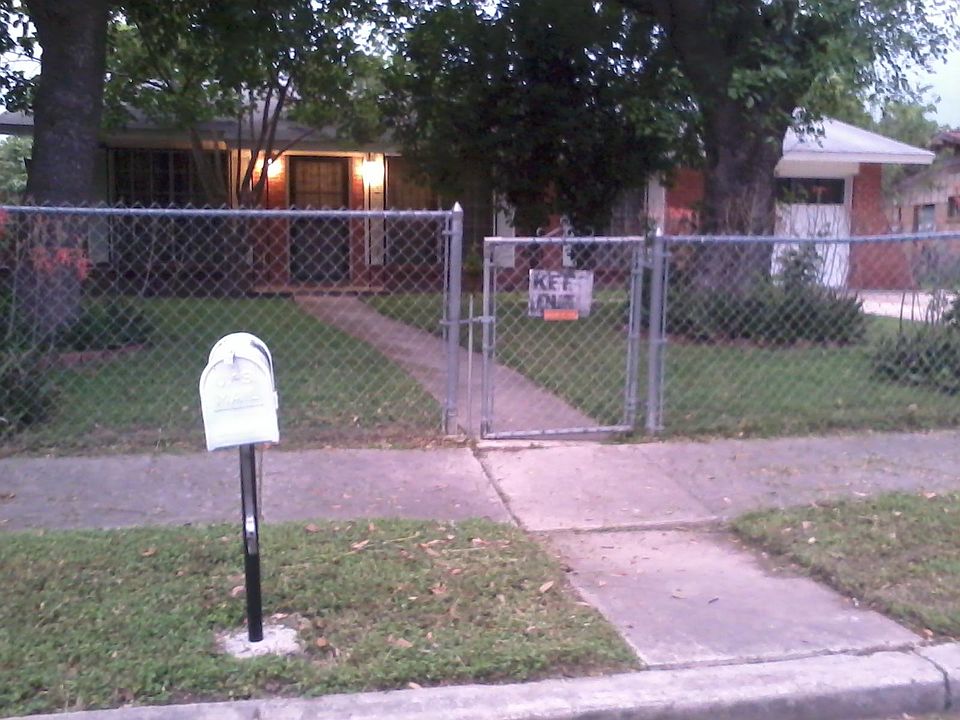 1st image of 1927 Rawhide Ln #1