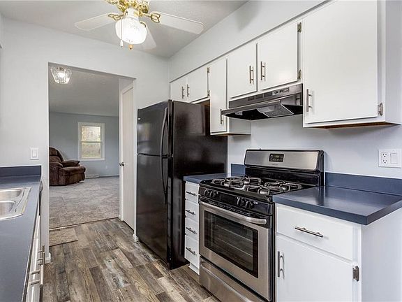 2nd image of 4467 Tennyson Ave