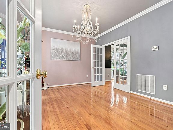 3rd image of 6405 Ivy Spring Rd