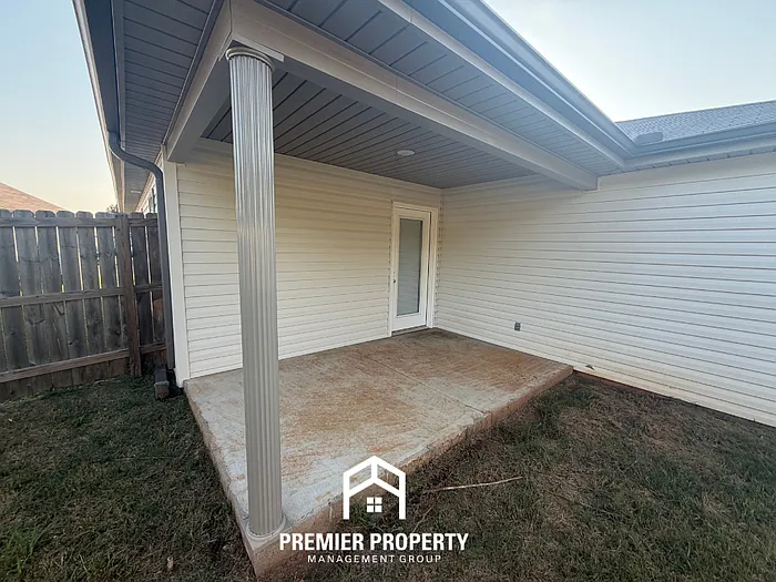 110 Castlebar Cir — Photo 20
