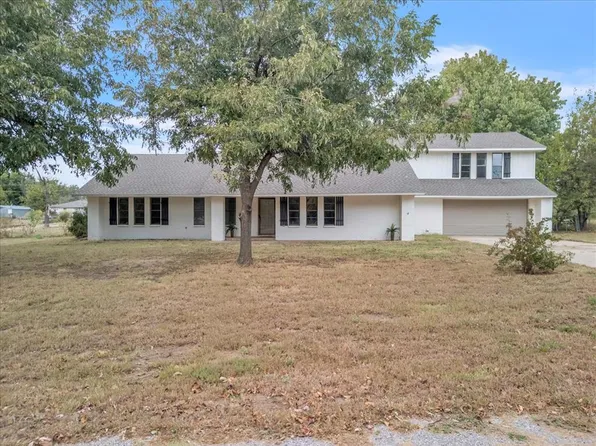 14875 Arrowhead Dr, Yukon, OK 73099