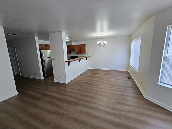 3rd image of 1455 Hawes St #3