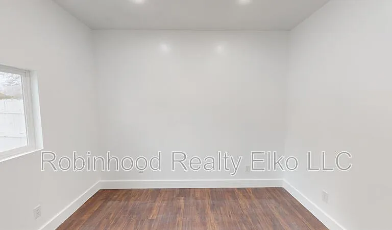 843 Lincoln Ave — Photo 9