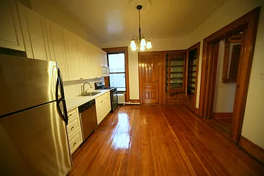 Rented by Metropolitan Realty