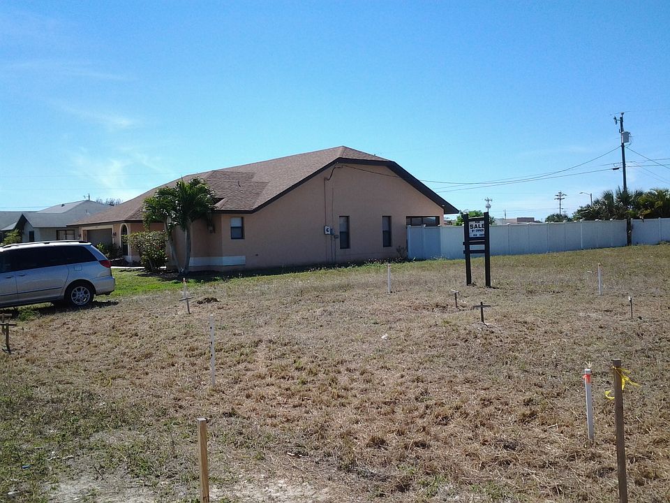 1st image of 402 NE 17th Pl