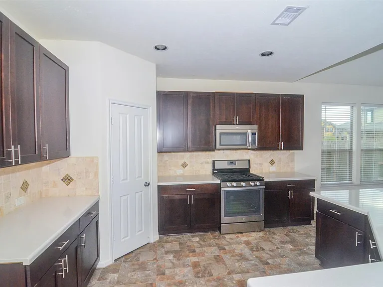 15207 Keystone Bend Ln — Photo 7