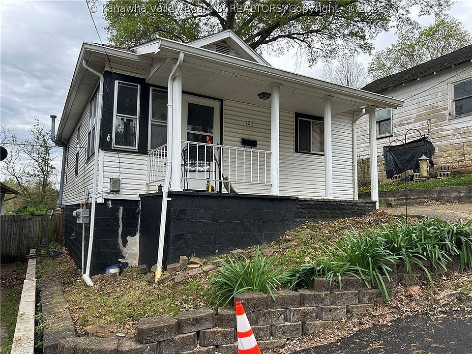 1st image of 123 Marion St