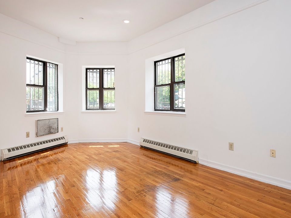 1st image of 211 W 117th St #1AA